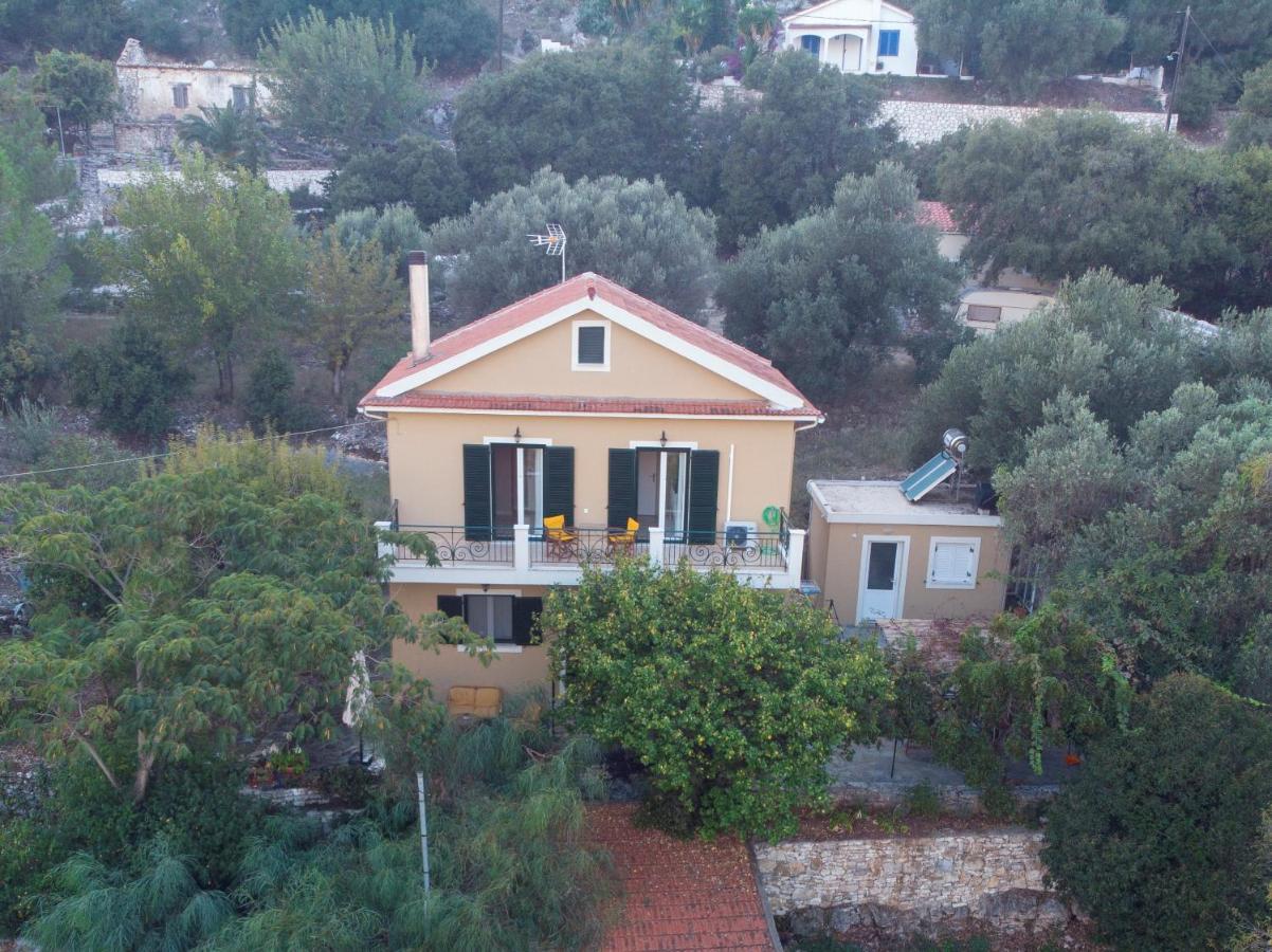 Almond Trees Cottage Διβαράτα Εξωτερικό φωτογραφία
